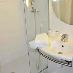 波尔多湖宜必思快捷酒店 2*