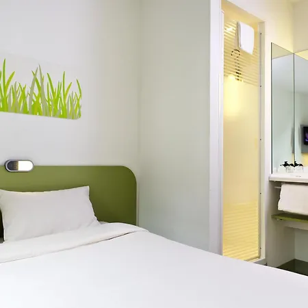 Ibis Budget Hotel 2*